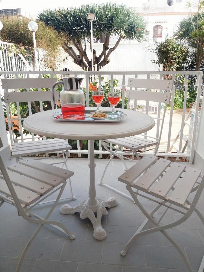 Villa Coral Mondello ปาแลร์โม ภายนอก รูปภาพ