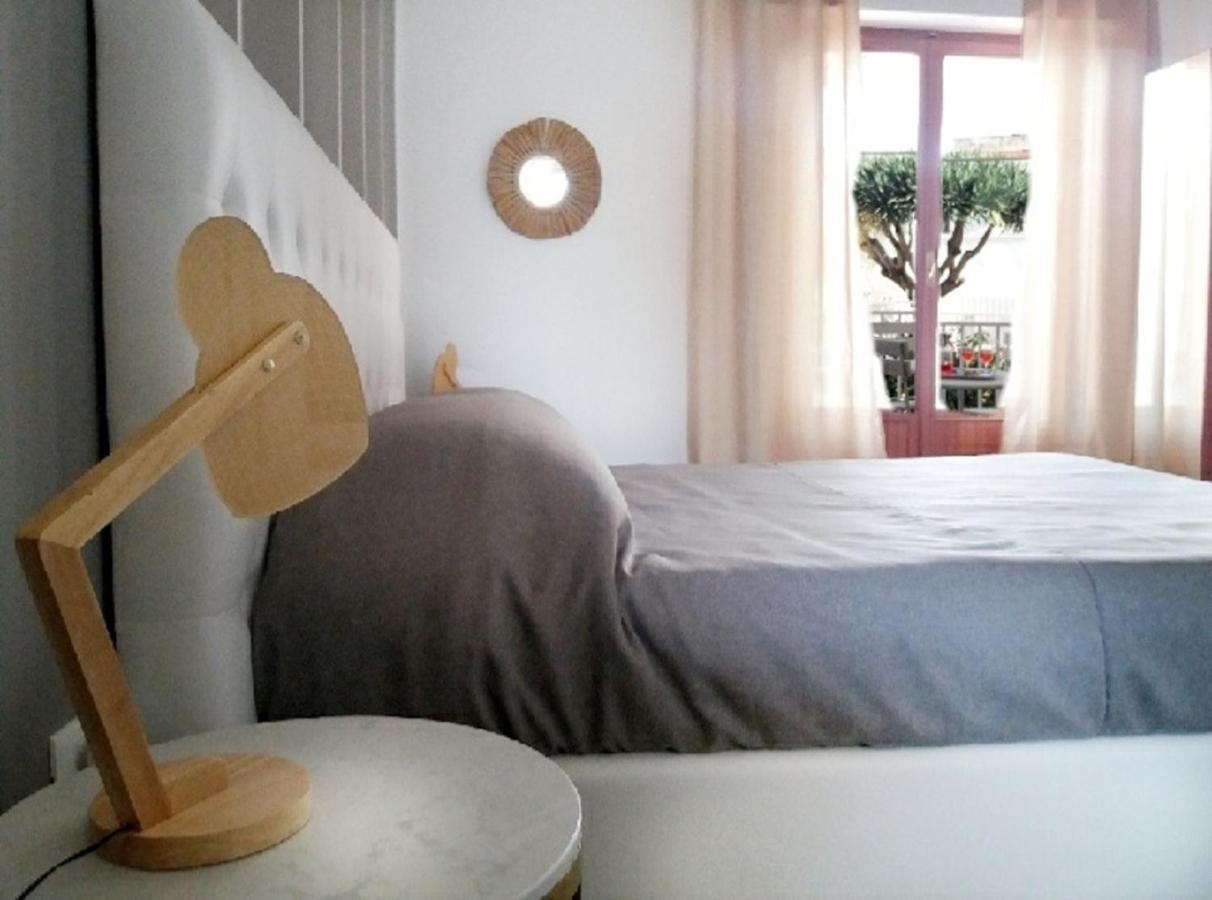 Villa Coral Mondello ปาแลร์โม ภายนอก รูปภาพ