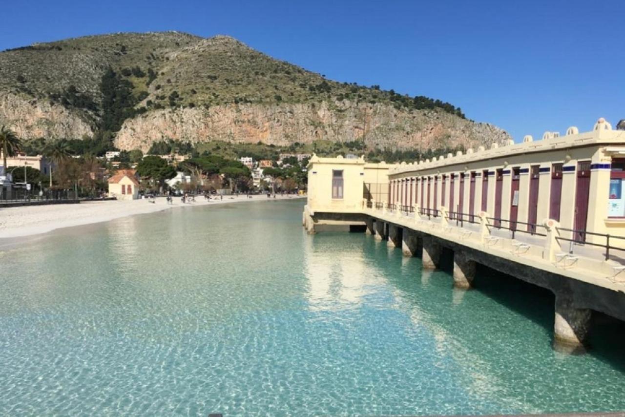 Villa Coral Mondello ปาแลร์โม ภายนอก รูปภาพ