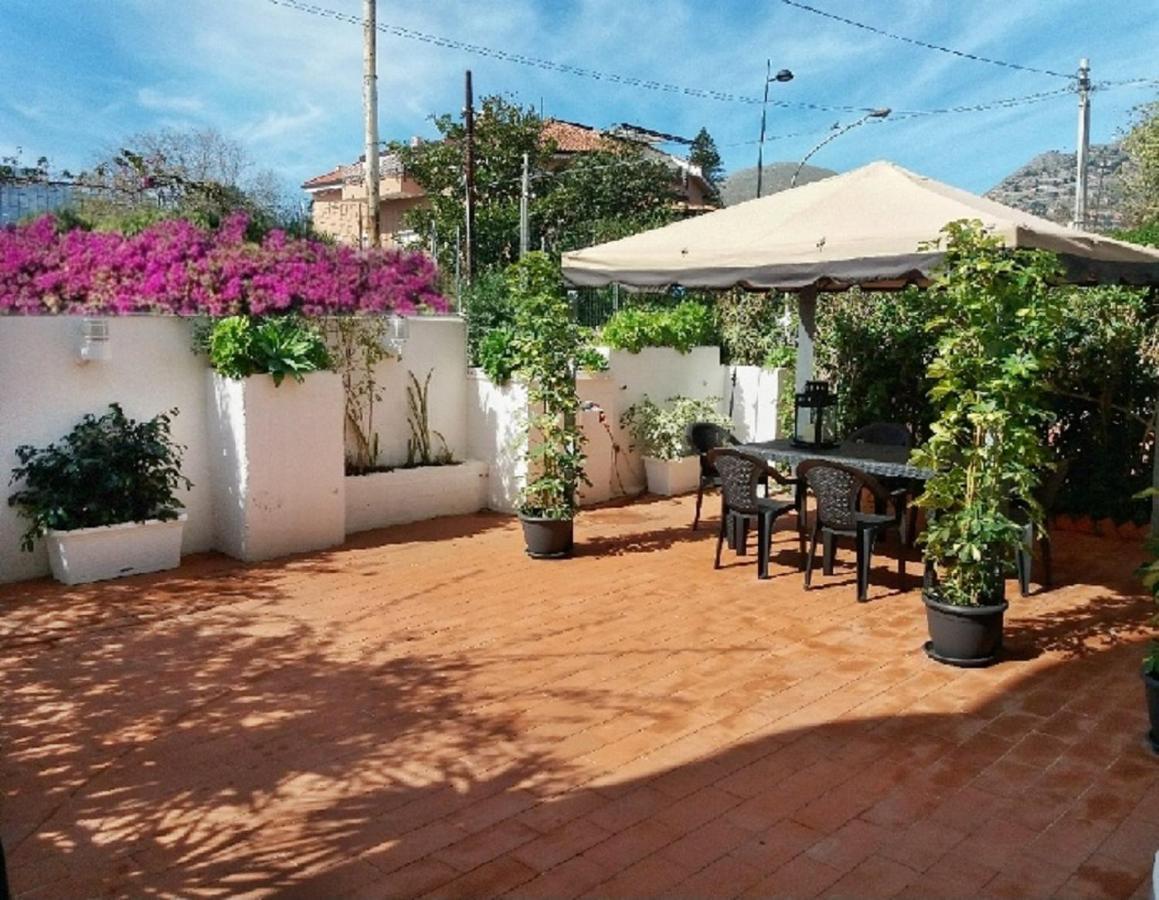 Villa Coral Mondello ปาแลร์โม ภายนอก รูปภาพ