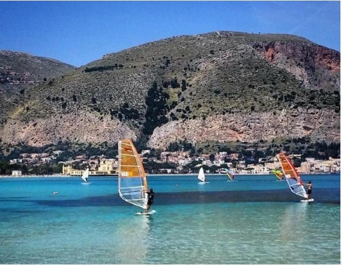 Villa Coral Mondello ปาแลร์โม ภายนอก รูปภาพ
