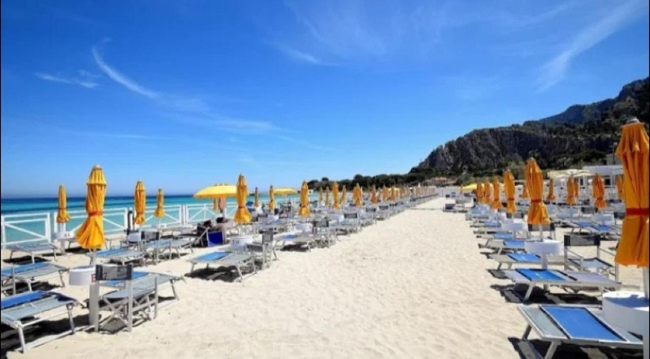Villa Coral Mondello ปาแลร์โม ภายนอก รูปภาพ